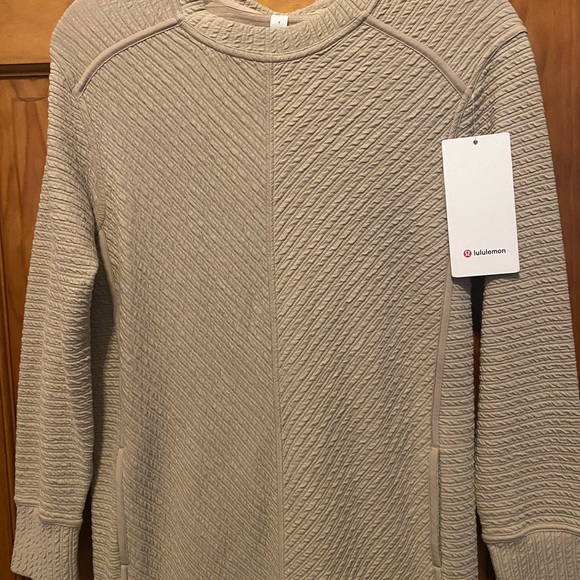 Lululemon On Repeat Dress - Picture 15 of 15